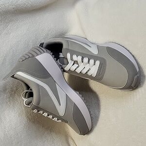 Dolce Vita Bossy Gray & White Sneakers - Size 8.5